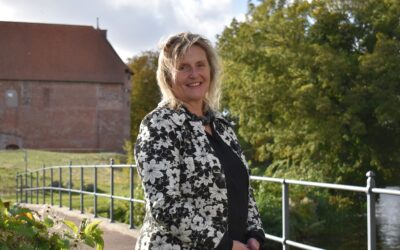 Lise-Lotte strikker Danmarks historie