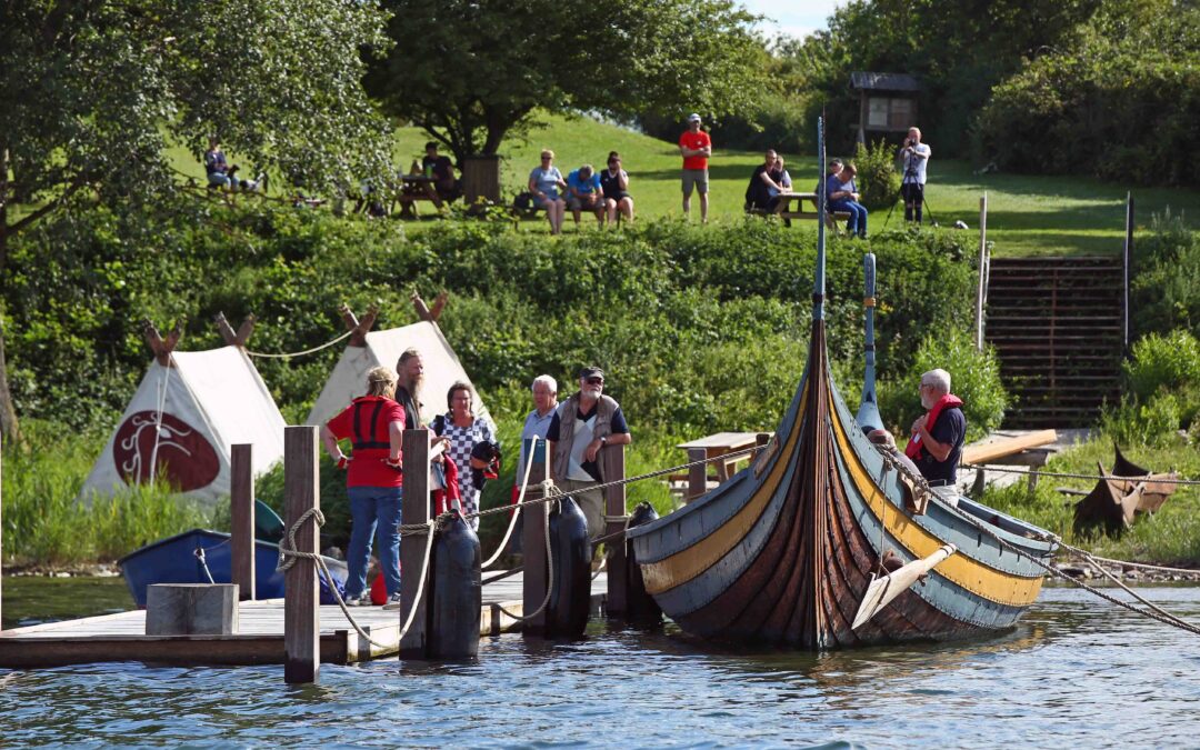Vikingemuseet Ladby inviterer til Fjordens Dag med gratis adgang for alle