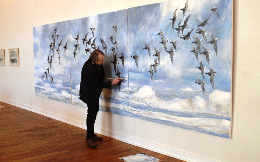 Åbent atelier: Jens Gregersen maler nye billeder på Johannes Larsen Museet