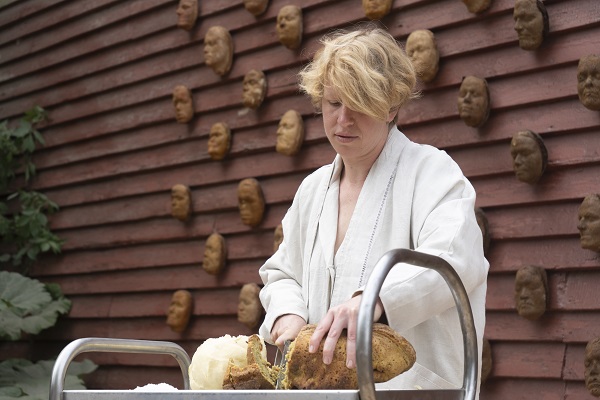 Brødarbejde – totalinstallation og performances på Dyrehave Mølle